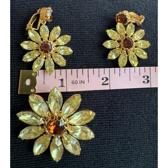 Vintage B David Brooch And Clip Earrings Set - Picture 4 of 4